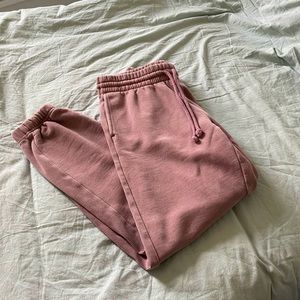 ARITZIA TNA BOYFRIEND SWEATPANTS SIZE S